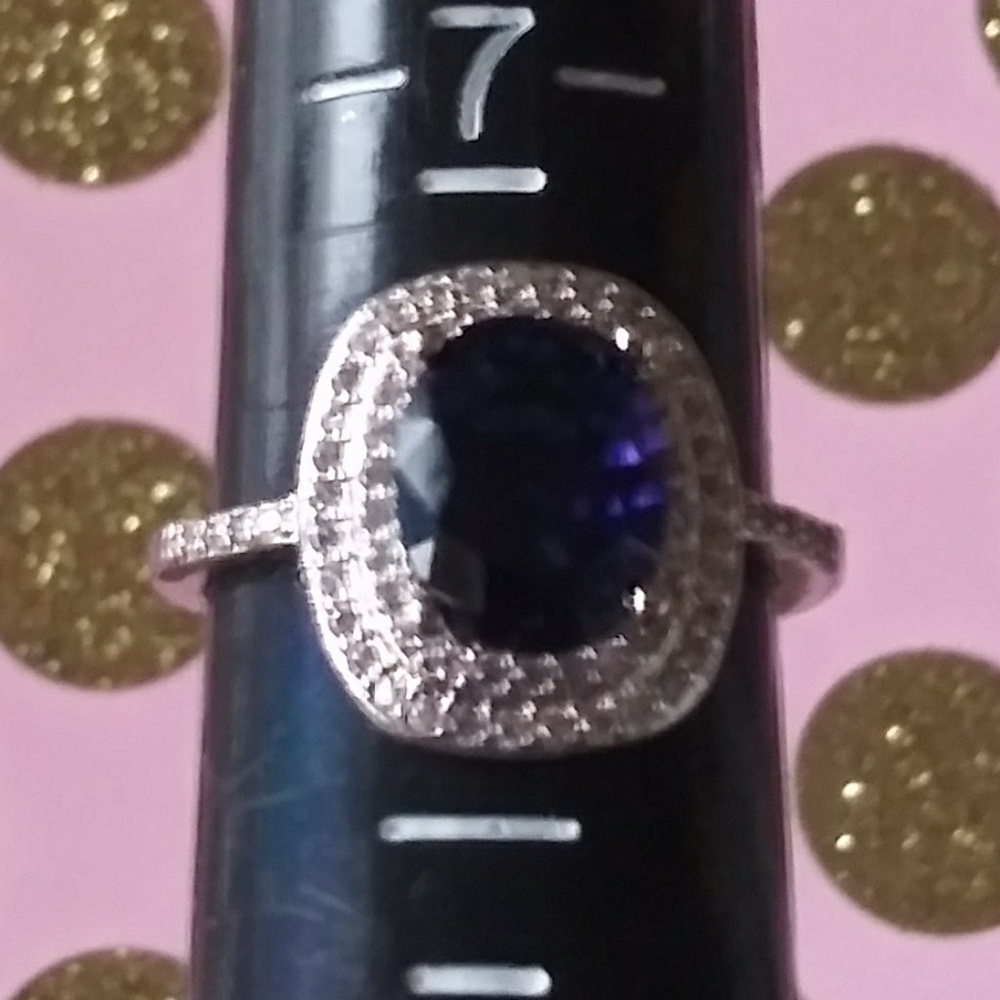 Beautiful 925 blue and white sapphire ring